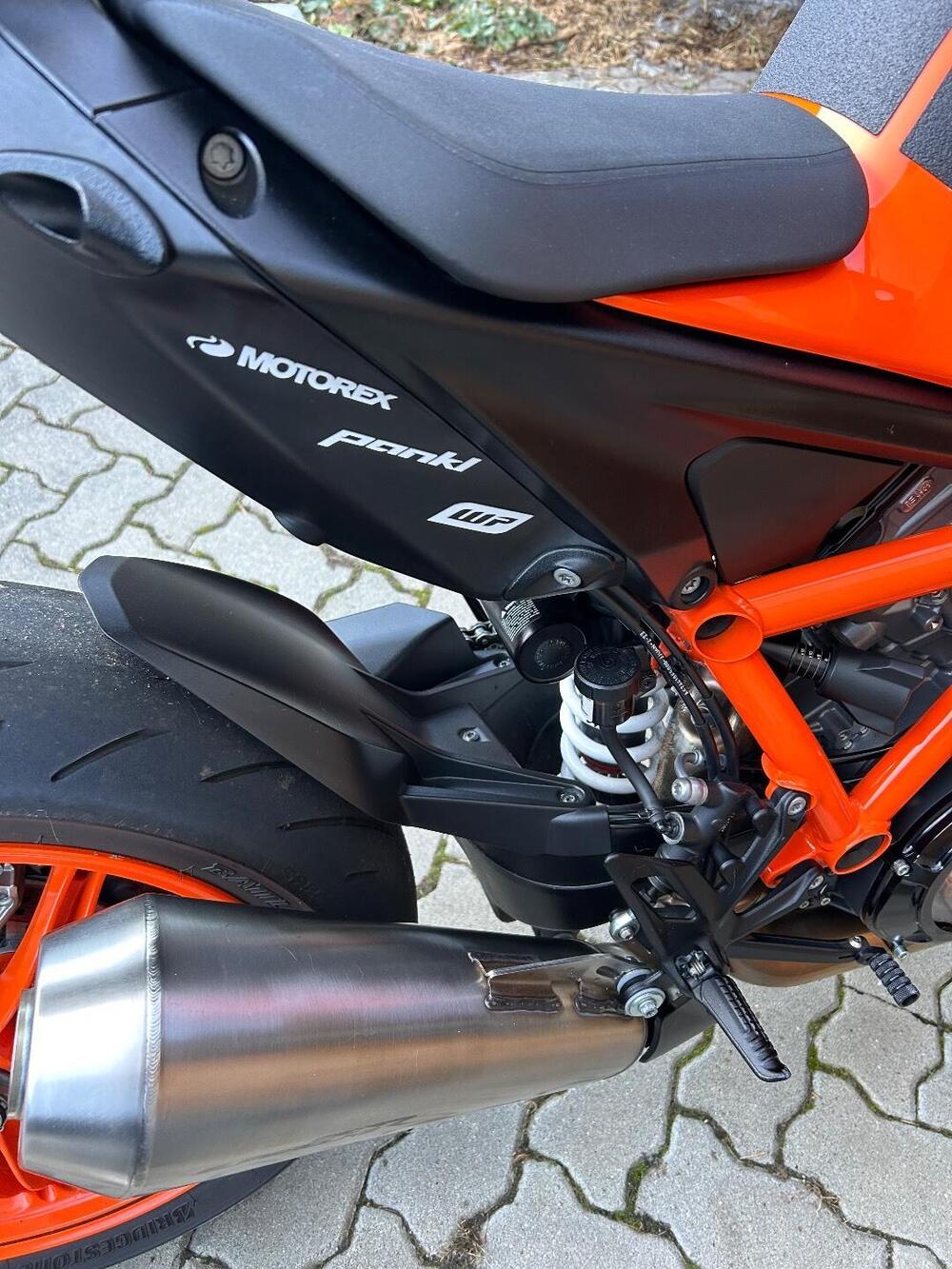 KTM 1290 Super Duke R (2022 - 23) (8)