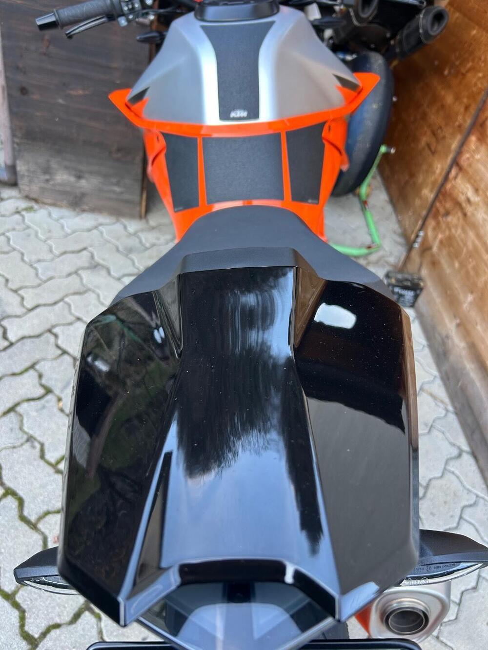 KTM 1290 Super Duke R (2022 - 23) (9)
