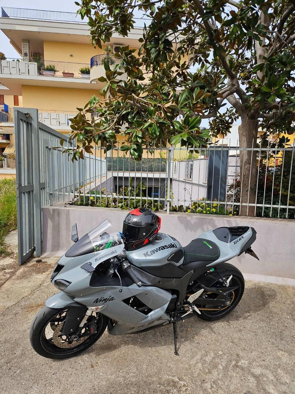 Kawasaki Ninja 600 ZX-6R (2007 - 08) (2)