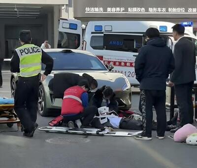 Xiaomi SU7, incidente prima della consegna: investito un pedone nel centro logistico