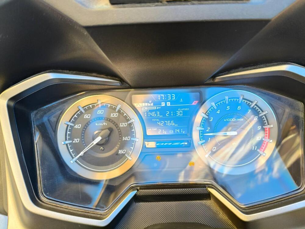 Honda Forza 350 (2022 - 24) (9)