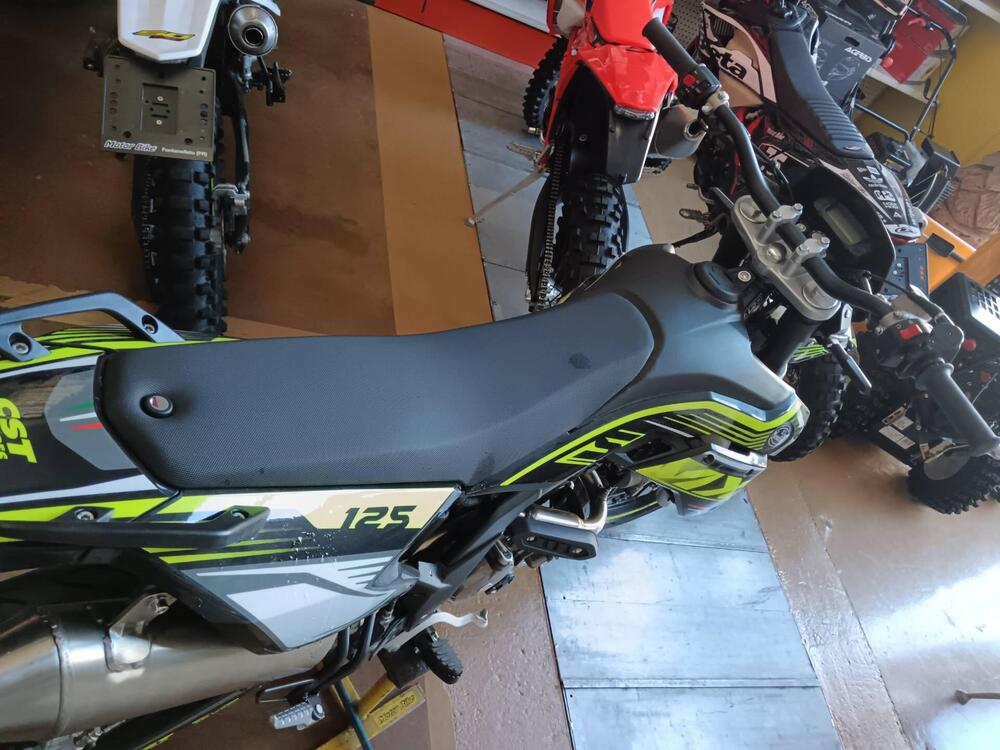 FB Mondial SMX 125 Motard (2021 - 24) (8)