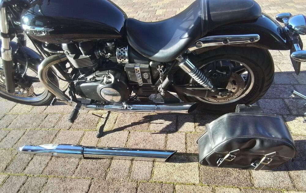 Triumph Speedmaster 865 (2010 - 17) (11)