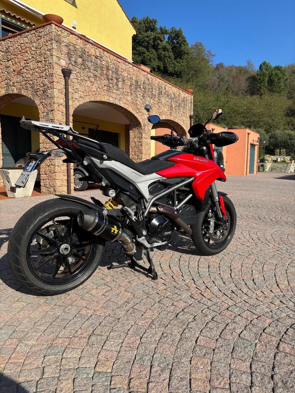 Ducati Hyperstrada 821 (2013 - 15) (4)