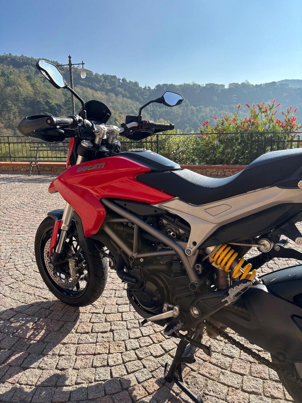 Ducati Hyperstrada 821 (2013 - 15) (10)