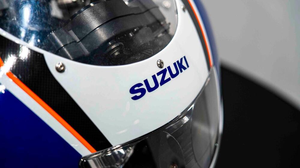 Suzuki GSX-R 750 SRAD (10)