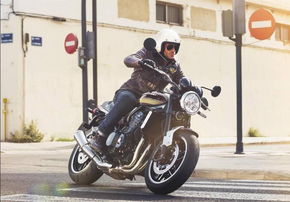 Kawasaki Z 900 RS (2026) (6)