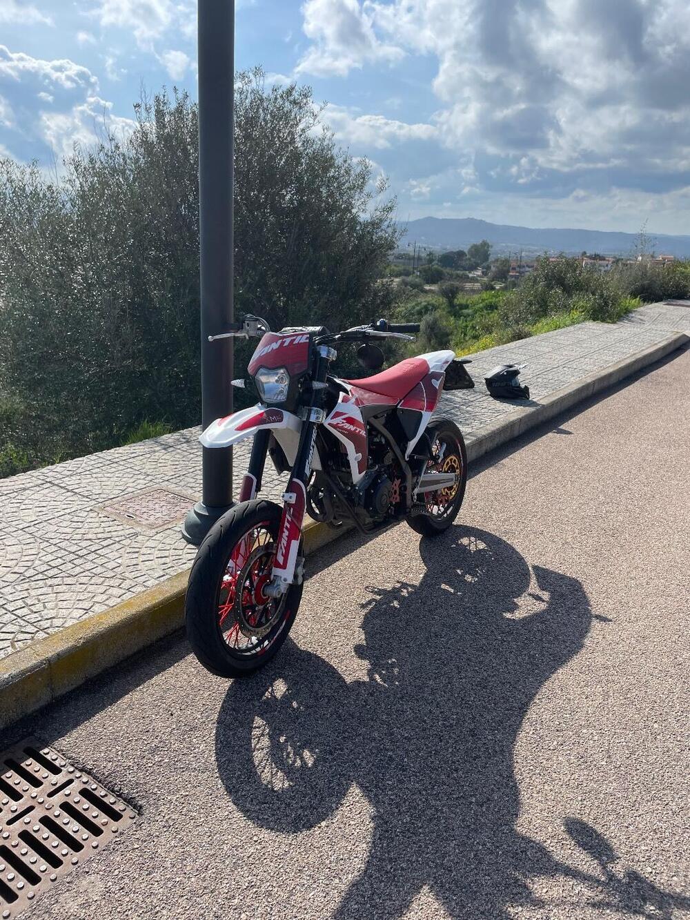 Fantic Motor XMF 125 Motard Performance 4T (2023 - 24) (3)