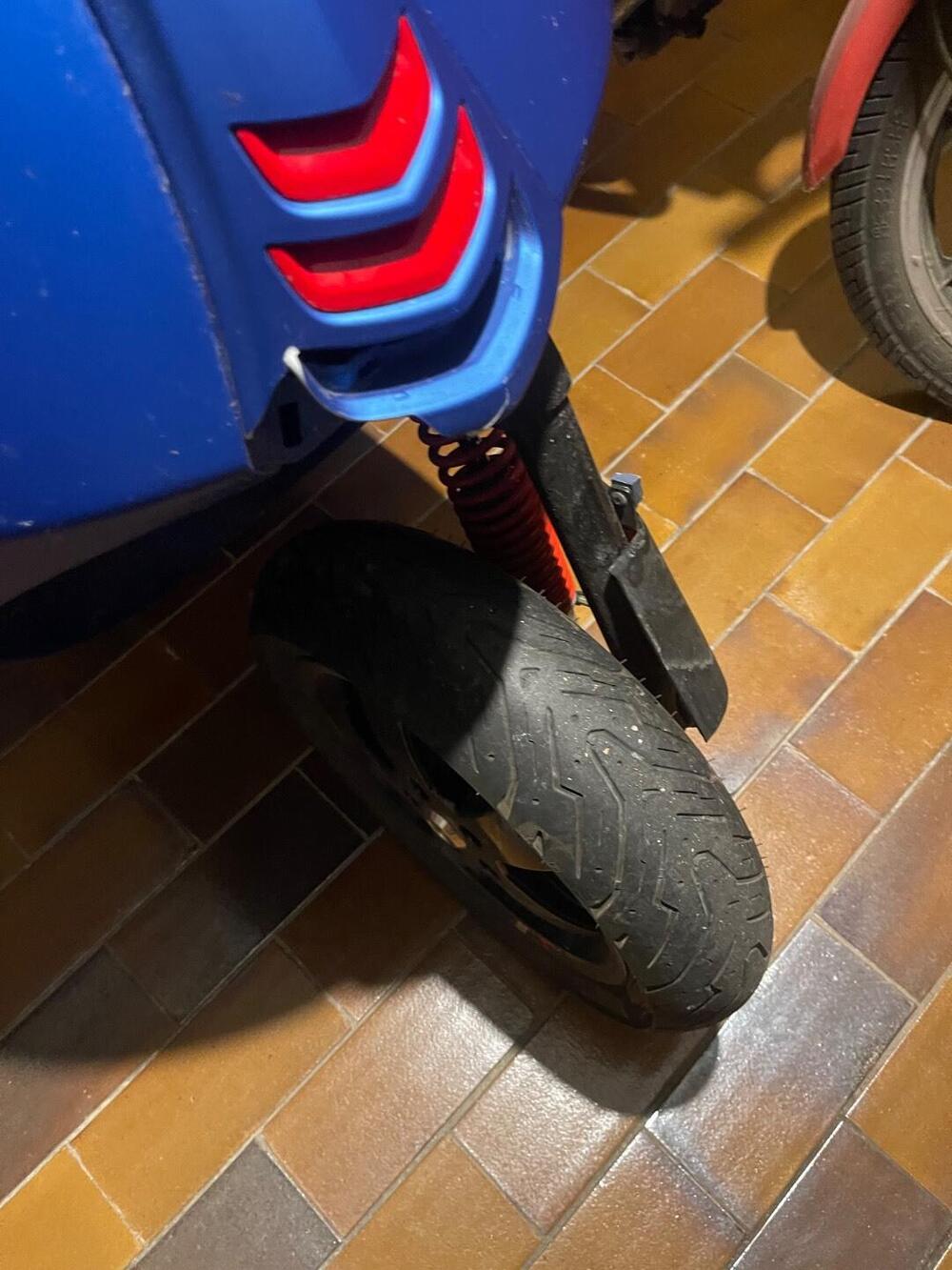 Vespa GTS 300 Super Sport (2017 - 19) (4)