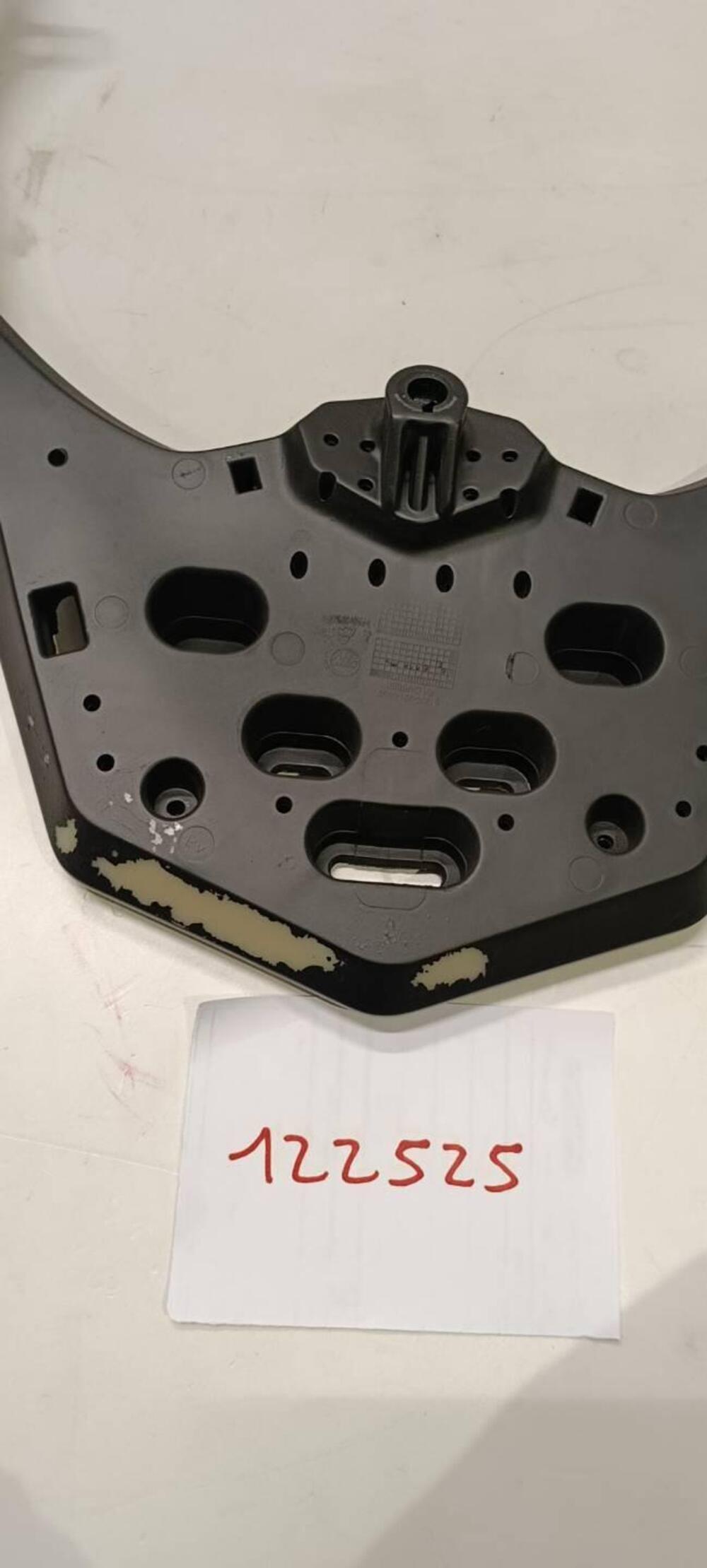 PORTAPACCO POSTERIORE SYM JOYRIDE 300 (3)