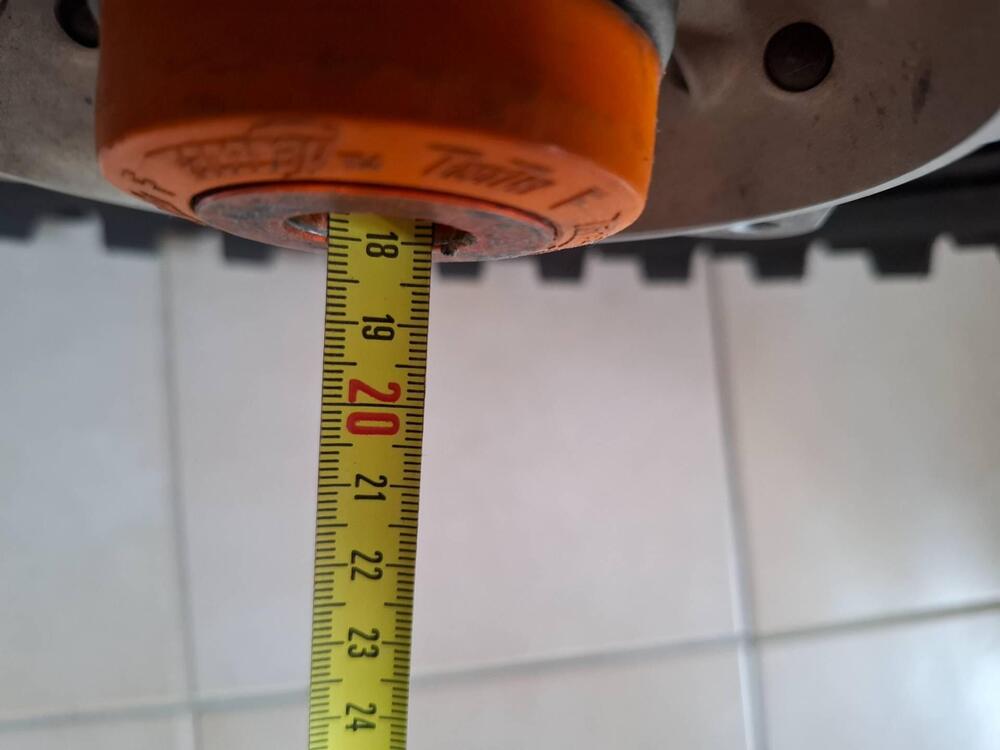 Vendo ruota posteriore Husqvarna (4)