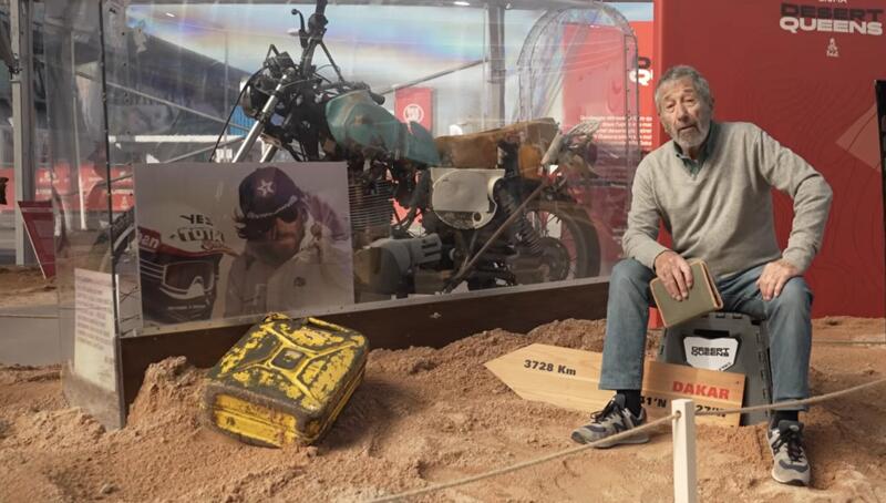 La moto di Thierry Sabine perduta e ritrovata nel deserto [VIDEO]