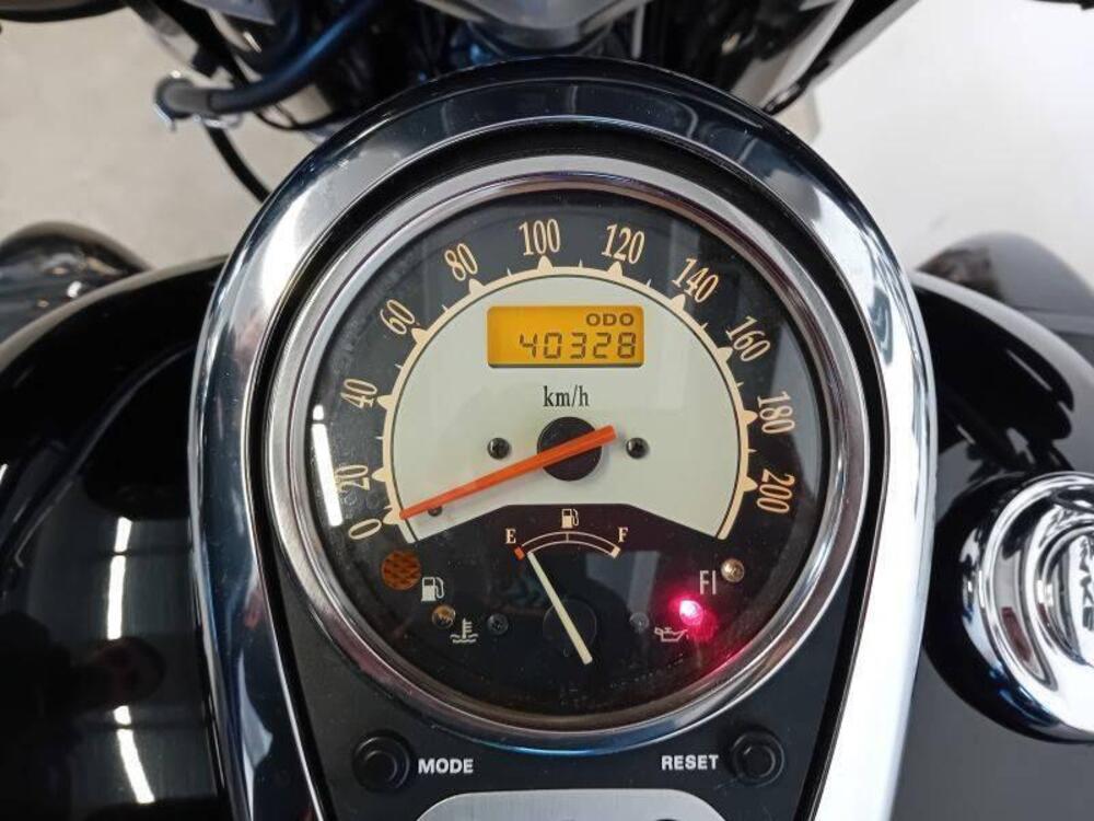 Kawasaki Vulcan VN 900 Classic (2006 - 10) (3)