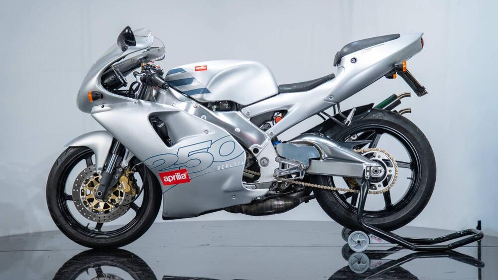 Aprilia RS 250 REPLICA (2)