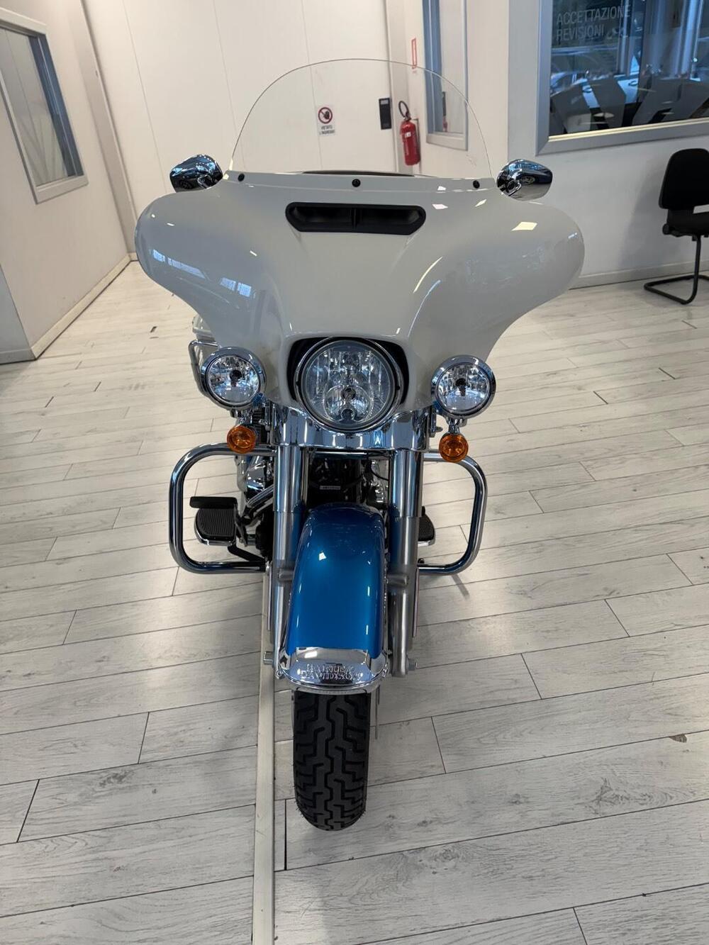 Harley-Davidson 114 Electra Glide Revival (2021 - 22) (4)