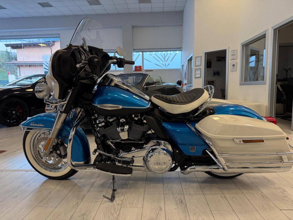 Harley-Davidson 114 Electra Glide Revival (2021 - 22) (3)