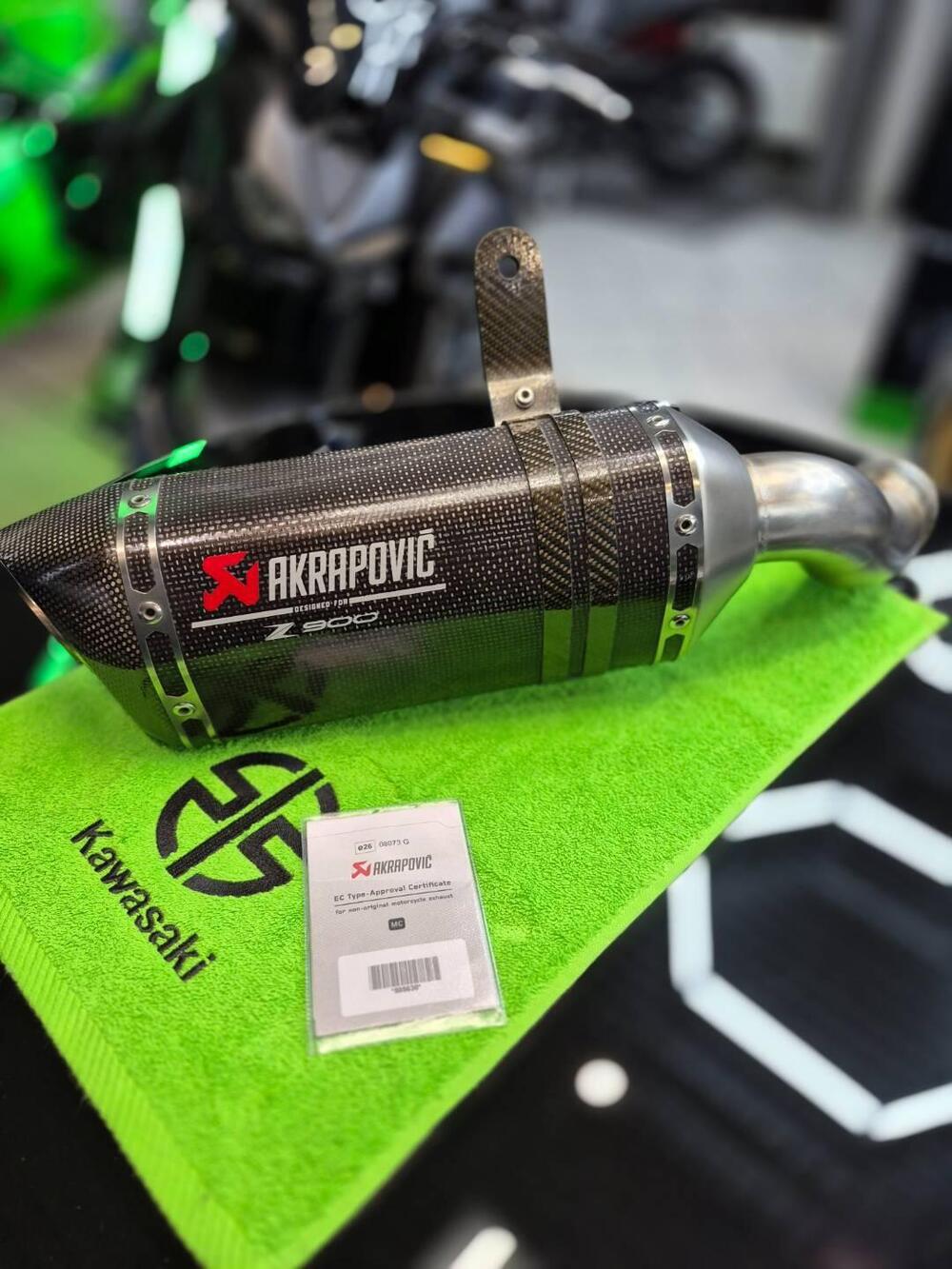 scarico terminale akrapovich kawasaki z900