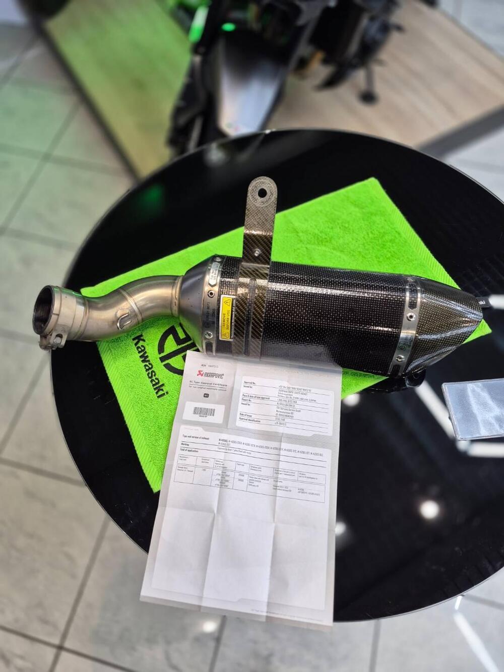 scarico terminale akrapovich kawasaki z900 (4)