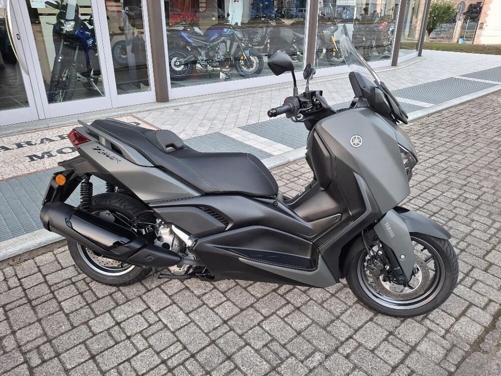 Yamaha X-Max 300 (2025)