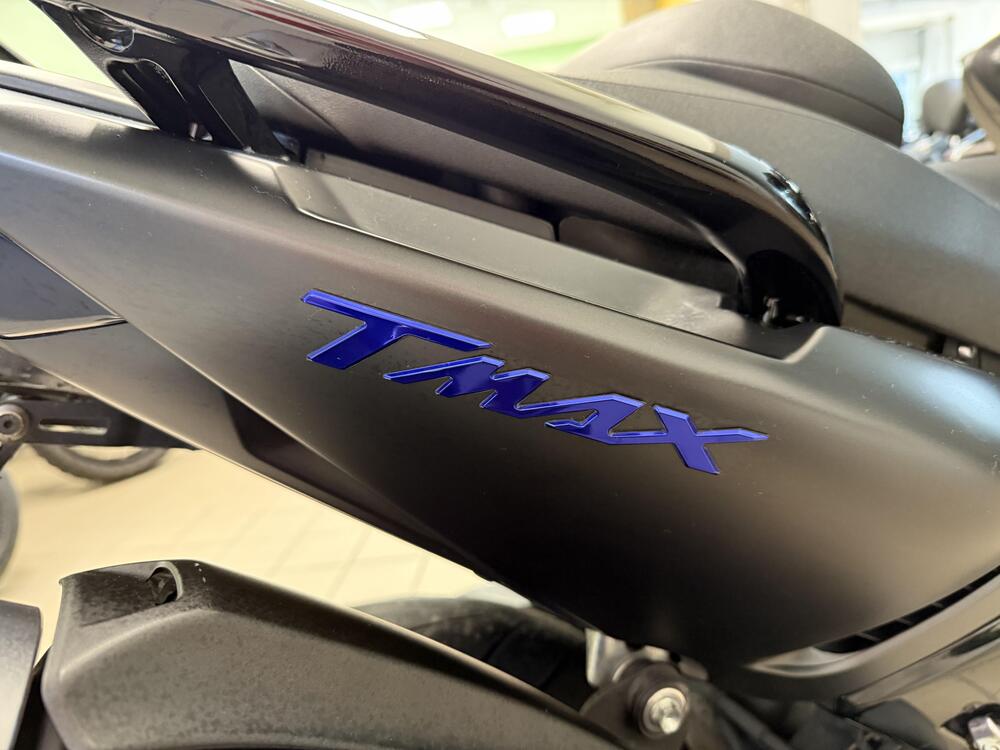 Yamaha T-Max 530 (2015 - 16) (8)