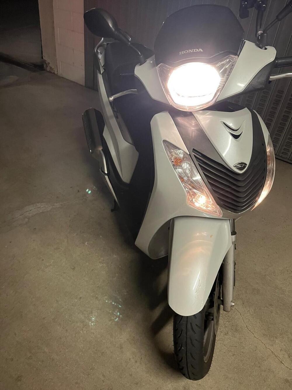 Honda SH 150 i (2009 - 12) (2)