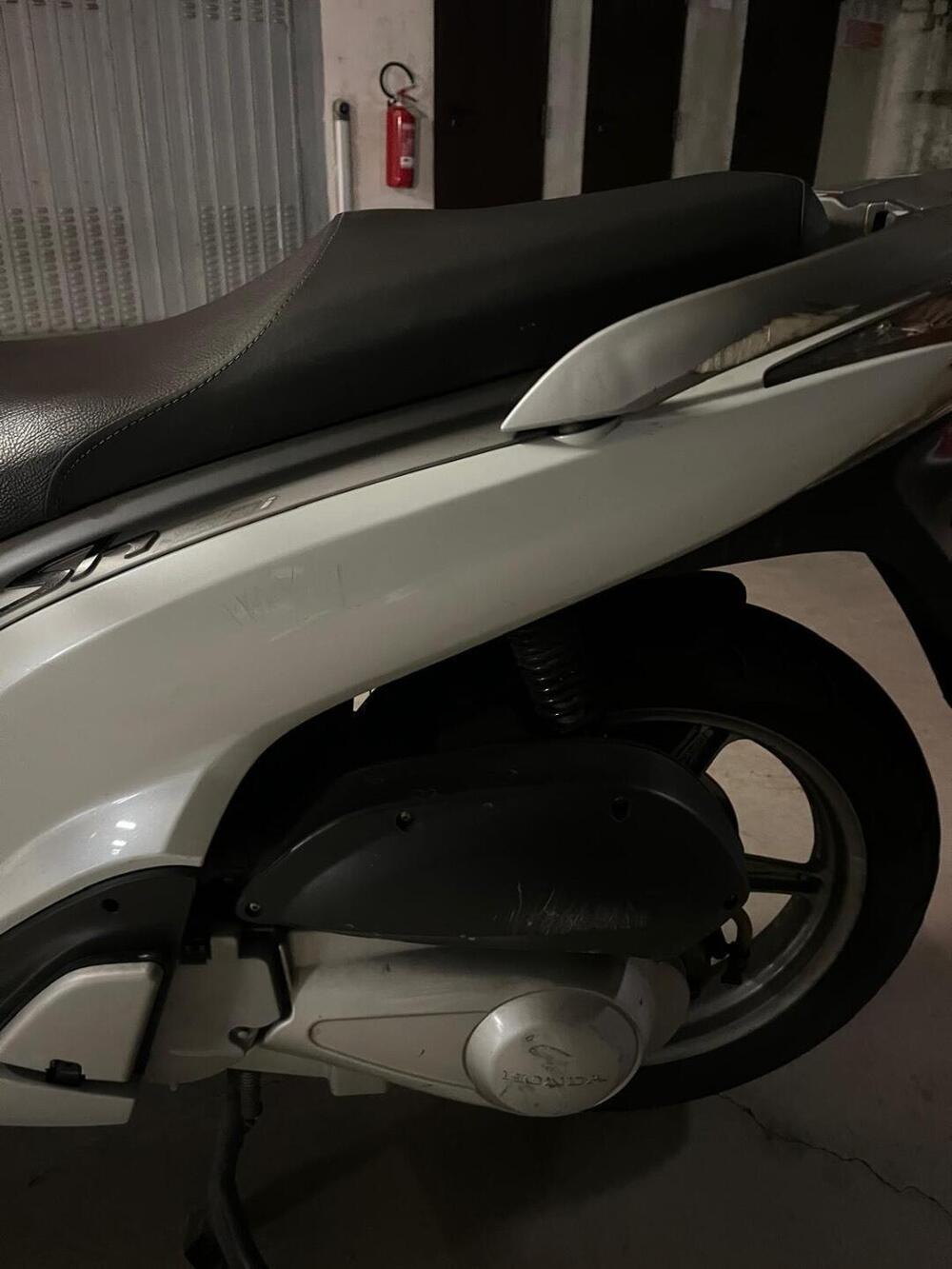 Honda SH 150 i (2009 - 12) (3)