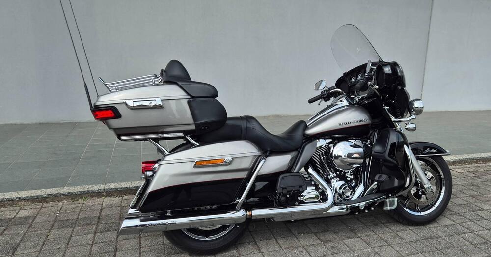 Harley-Davidson 1690 Electra Glide Ultra Limited (2016) - FLHTK (2)