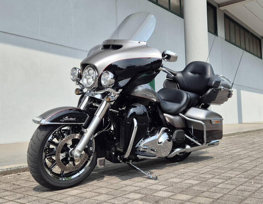 Harley-Davidson 1690 Electra Glide Ultra Limited (2016) - FLHTK (4)