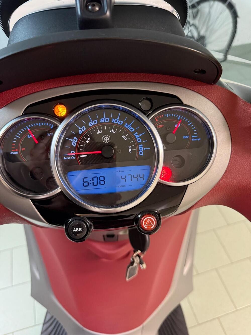 Piaggio Beverly 350 SportTouring ie ABS (2011 - 17) (6)