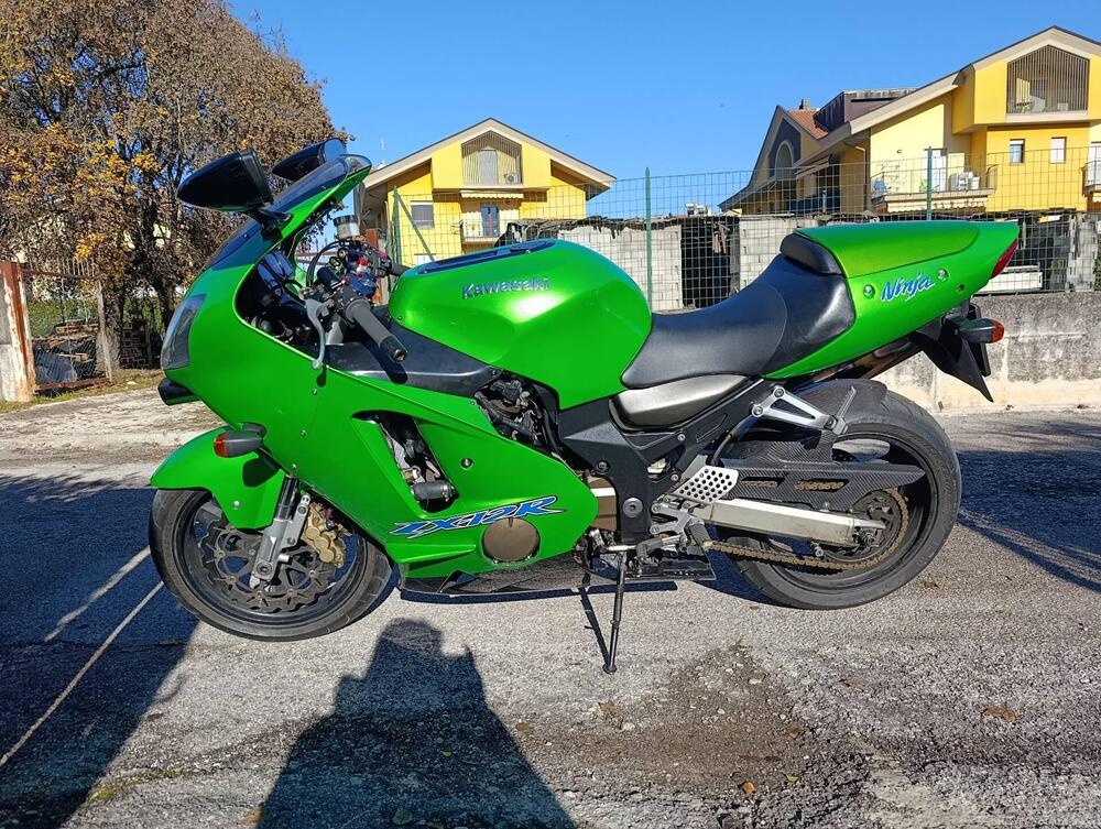 Kawasaki Ninja 1200 ZX-12R (2000 - 06) (2)