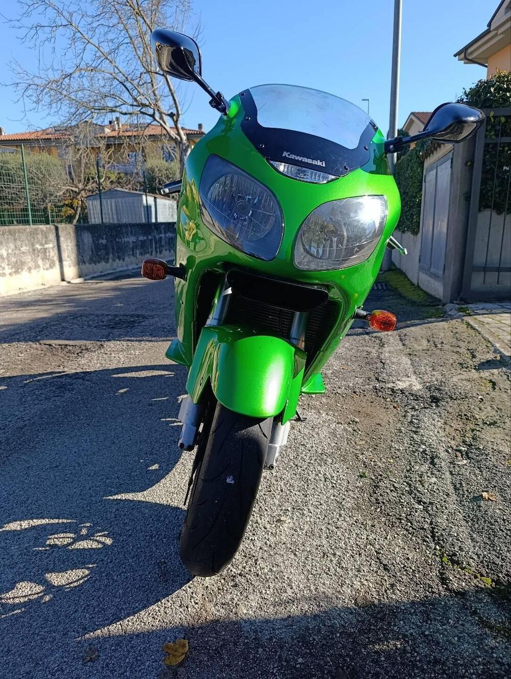 Kawasaki Ninja 1200 ZX-12R (2000 - 06) (4)
