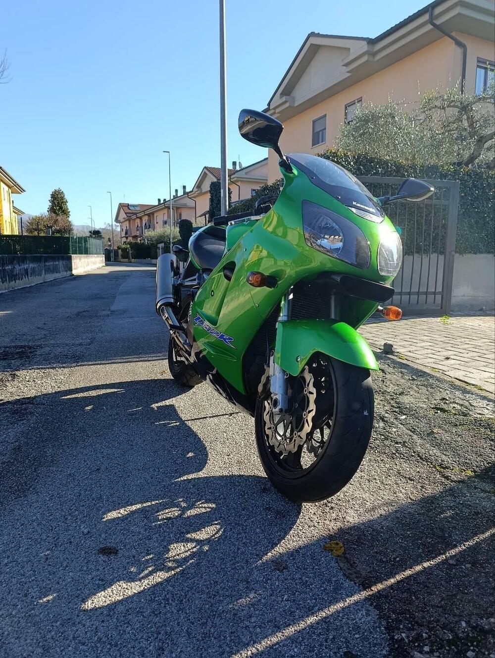 Kawasaki Ninja 1200 ZX-12R (2000 - 06) (5)