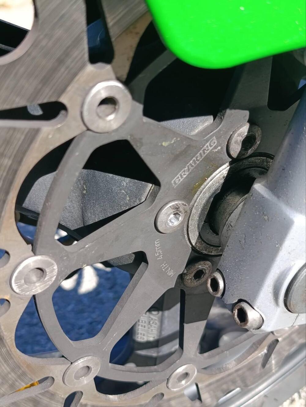 Kawasaki Ninja 1200 ZX-12R (2000 - 06) (7)