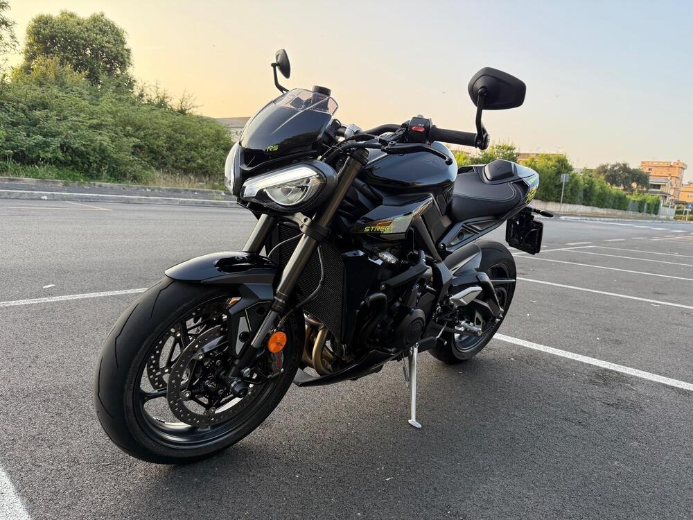 Triumph Street Triple 765 RS (2023 - 25) (4)