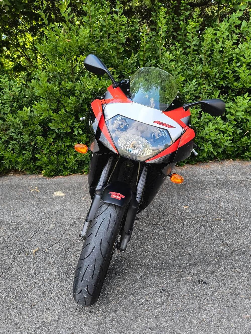 Aprilia RSV 1000 (2003 - 04) (3)