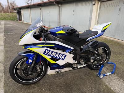 Yamaha YZF R6 (2006 - 07) usata