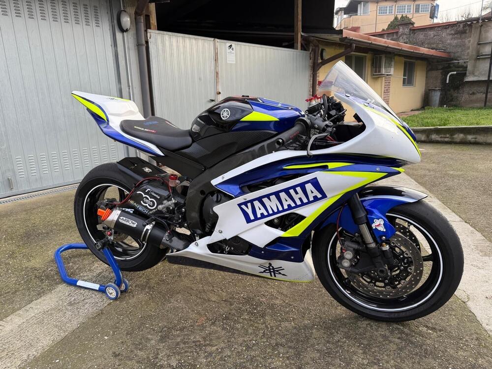 Yamaha YZF R6 (2006 - 07) (8)