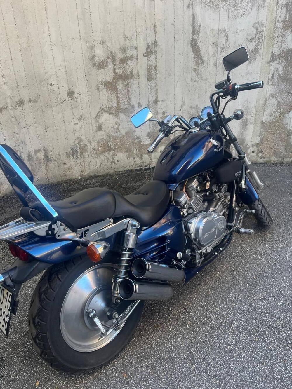 Honda VF 750 Custom (2)