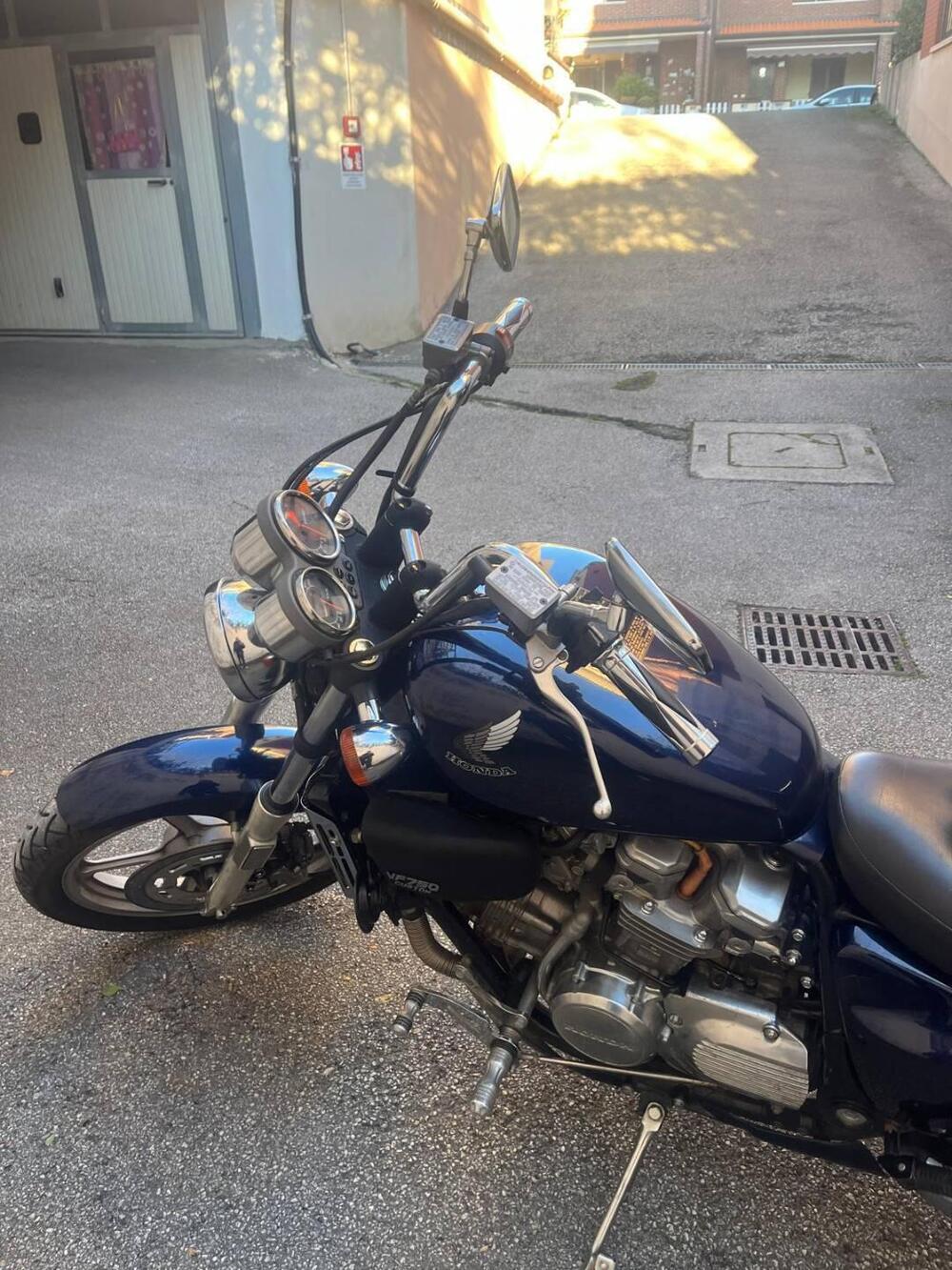 Honda VF 750 Custom (6)