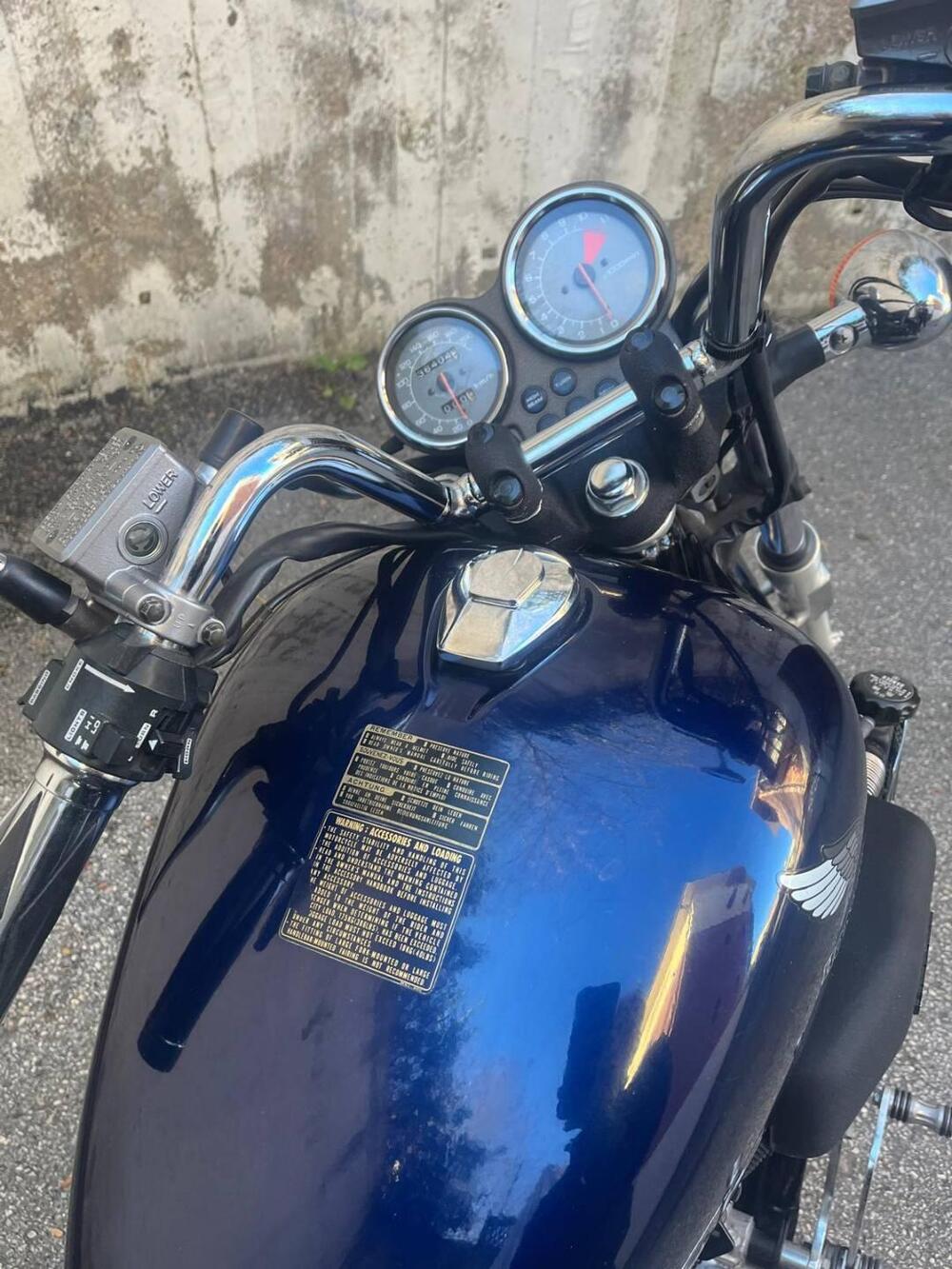 Honda VF 750 Custom (13)