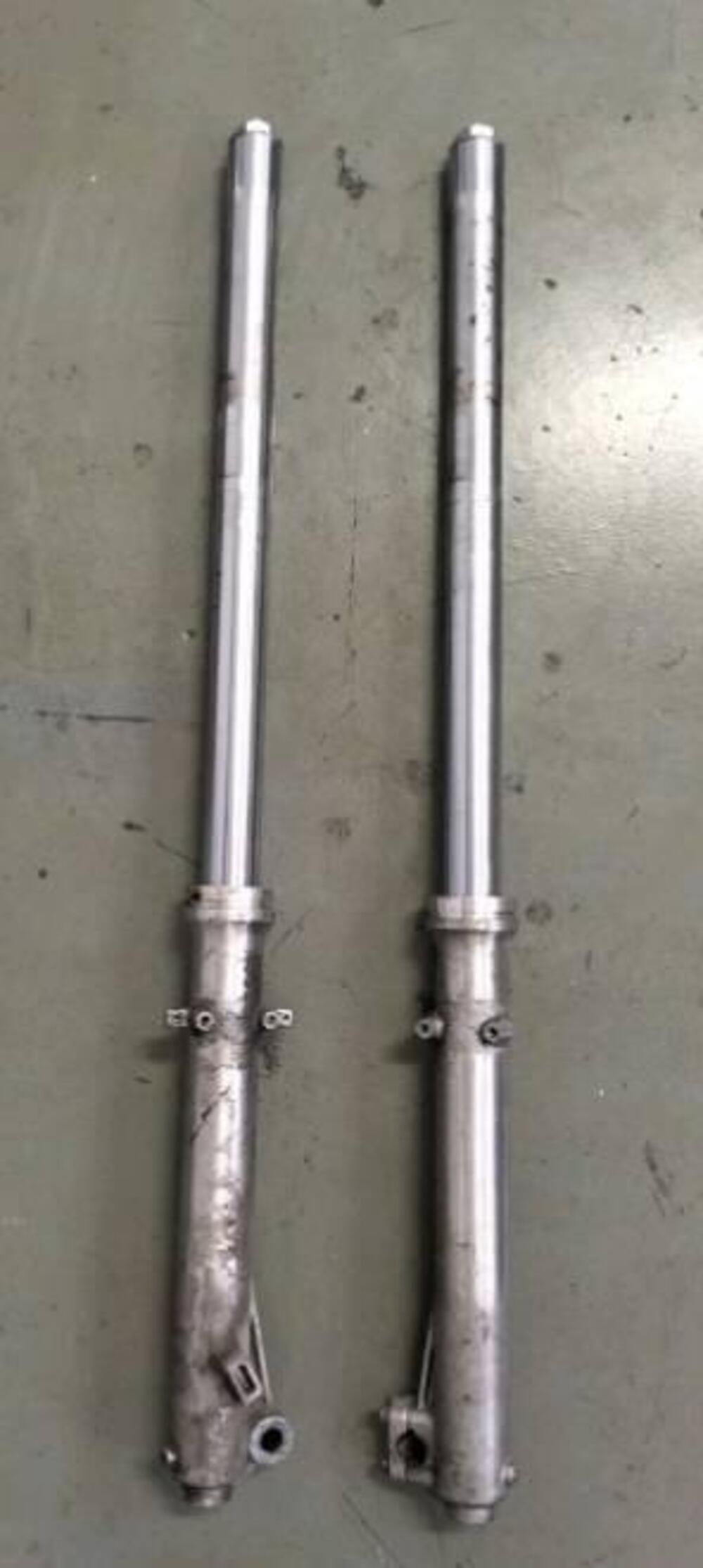 Ricambi originali usati per Yamaha XT550 e XT400 (6)