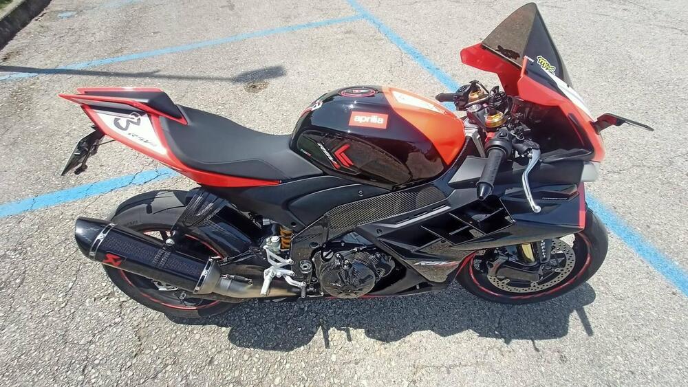 Aprilia RSV4 1100 Factory SE-09 SBK (2024) (2)