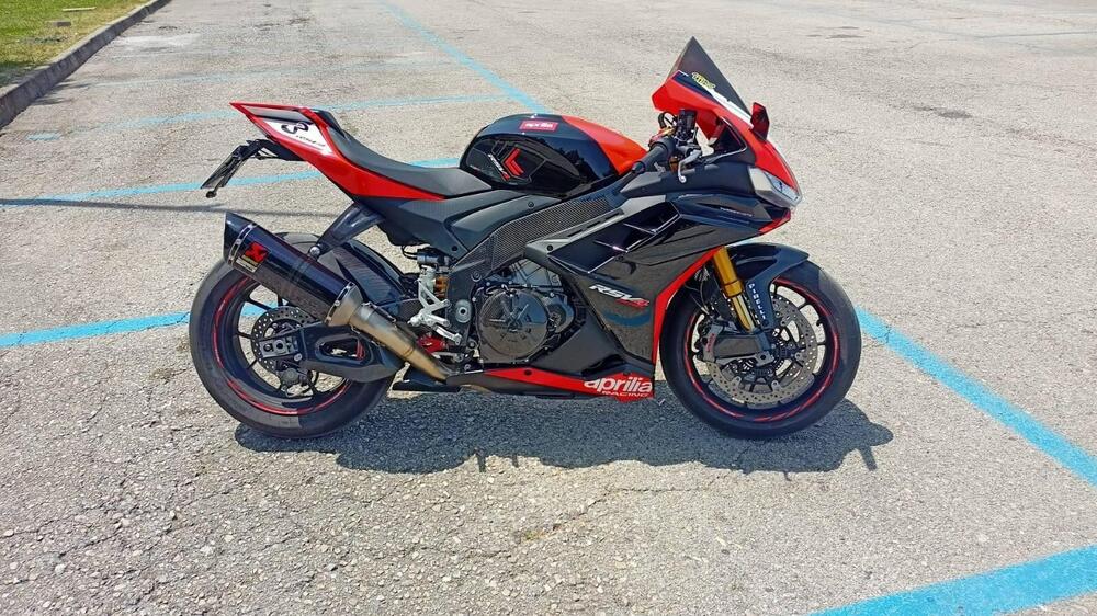 Aprilia RSV4 1100 Factory SE-09 SBK (2024) (3)