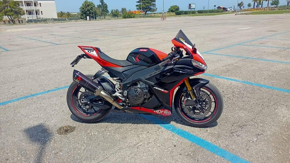 Aprilia RSV4 1100 Factory SE-09 SBK (2024) (10)