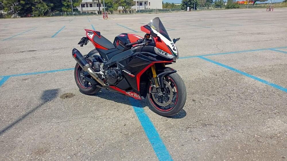 Aprilia RSV4 1100 Factory SE-09 SBK (2024) (12)