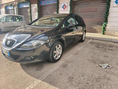 SEAT Leon 1.6 Stylance DUAL del 2007 usata a San Severo