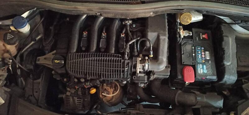 Peugeot 208 usata a Varese (5)