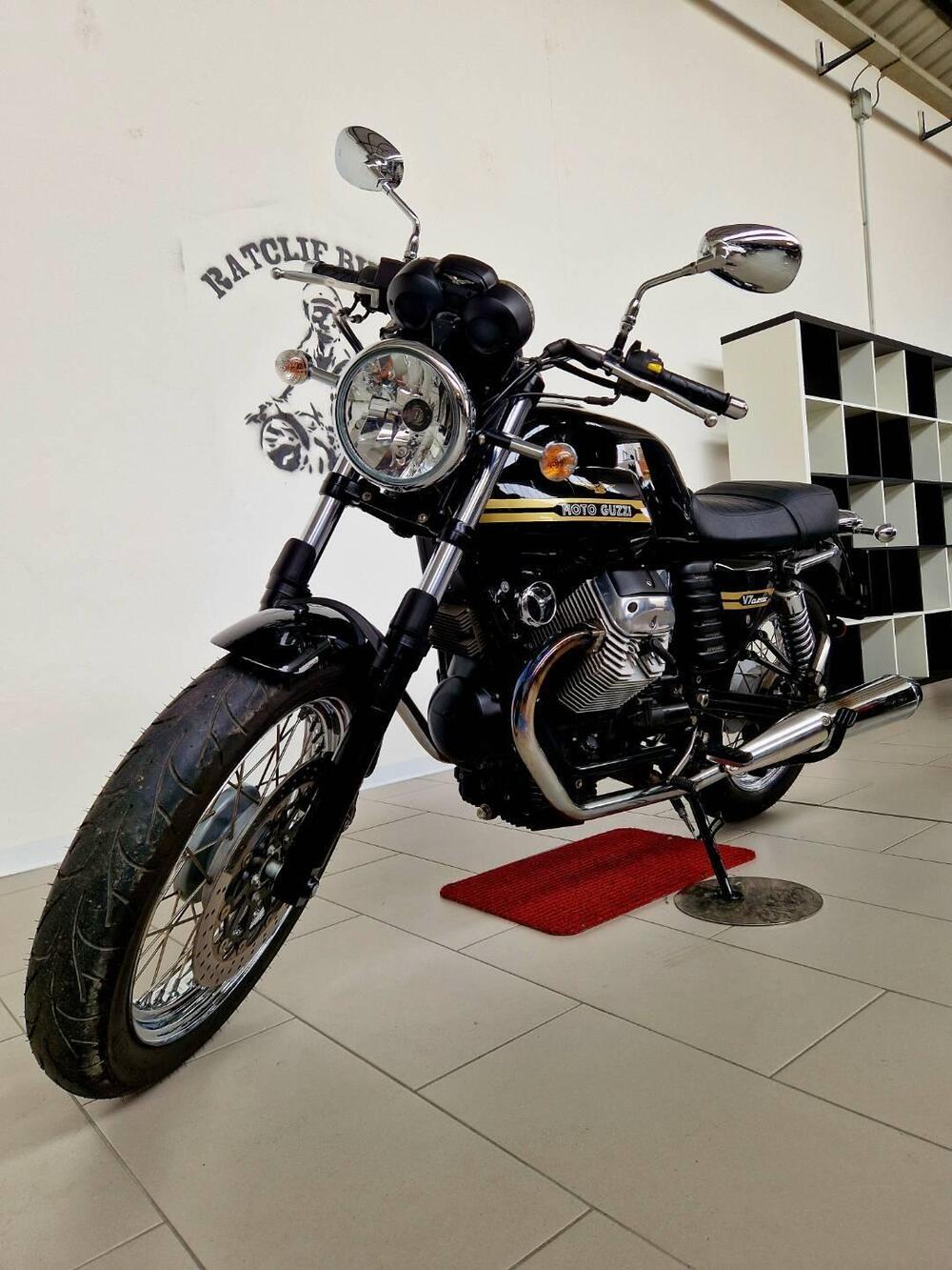 Moto Guzzi V7 Classic (2008 - 12) (2)