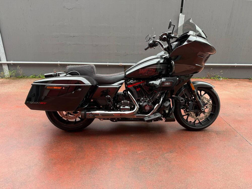 Harley-Davidson CVO Road Glide ST (2024) (4)