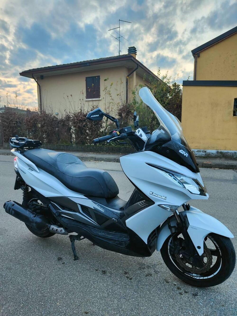 Kawasaki J 300 (2014) (7)